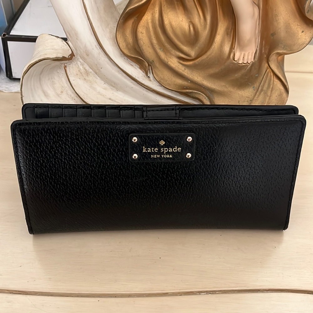 Kate Spade Wallet ✨